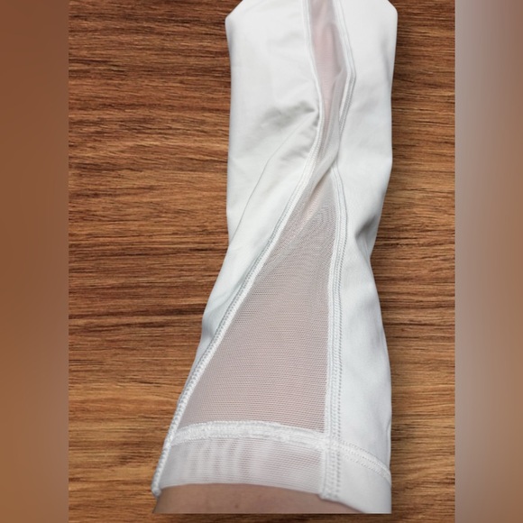 EUC Lululemon Train Times 7/8 Pant *25"
White (First Release) - Picture 6 of 8